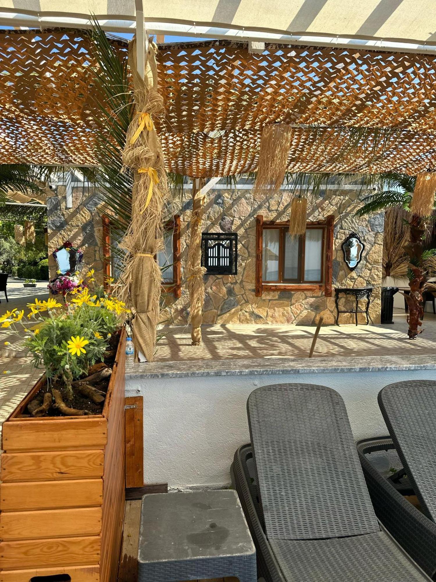 Kervan Tatil Koeyue Edremit  Buitenkant foto